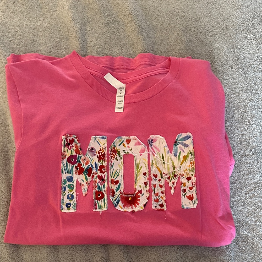 Pink 'MOM' embroidered Graphic T-Shirt